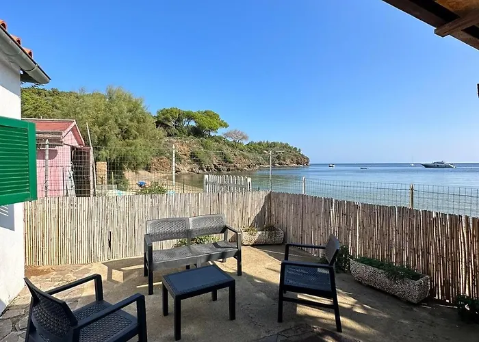 Casina Mare Sulla Capoliveri (Isola d'Elba)